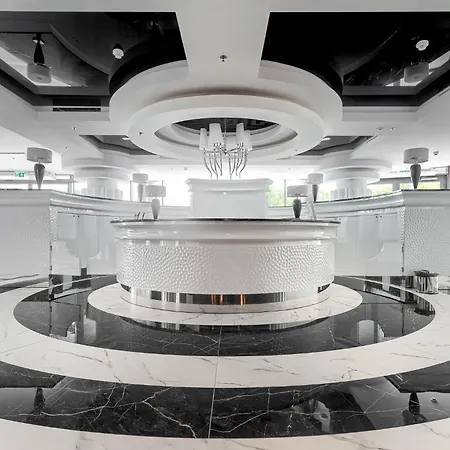 Margi Flair Pool Sauna Jacuzzi 아파트 *