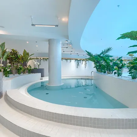 Margi Flair Pool Sauna Jacuzzi シュチェチン