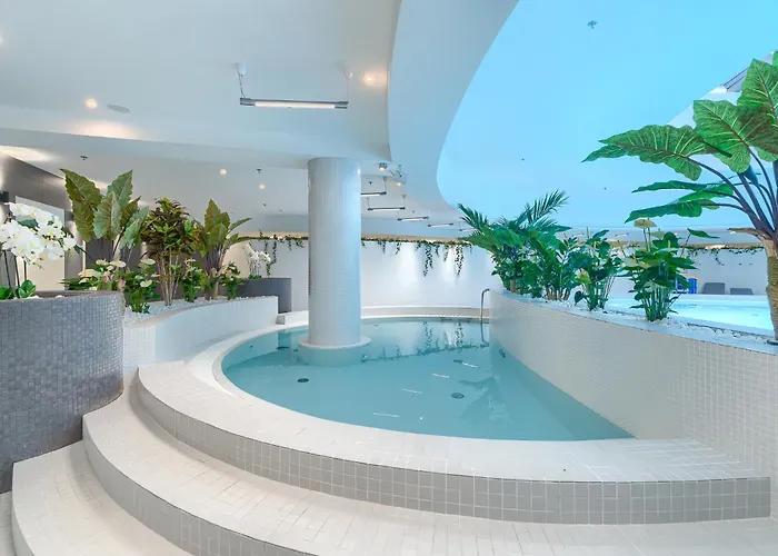 Margi Flair Pool Sauna Jacuzzi Szczecin